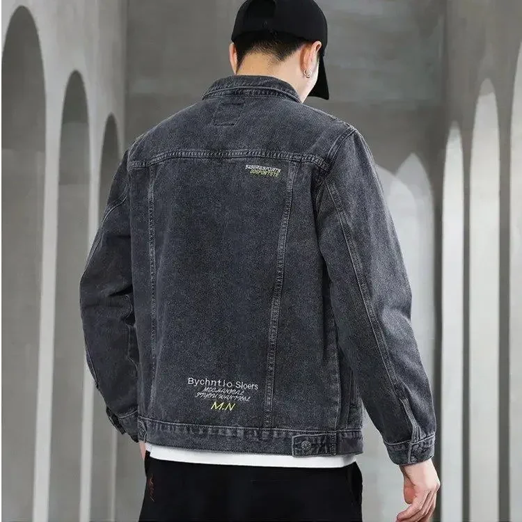 thumbnail image 1 of Abrigo vaquero gris de otoño con bordado para hombre, chaqueta vaquera con botones para hombre, talla grande, marca Y2k, Corea, invierno, talla grande, 1 of 5
