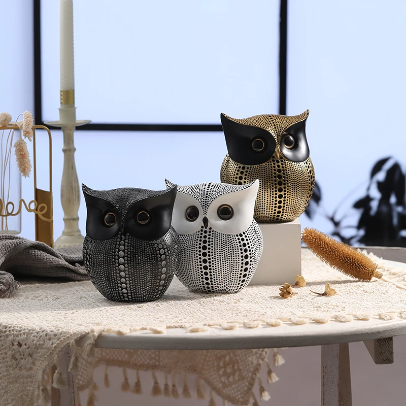 Gold Piggy Bank for Money Saving Box Safe Coin Bank Adults Kids Candy Machine Resin Owl Statues Ornaments Sculpturestable Desk