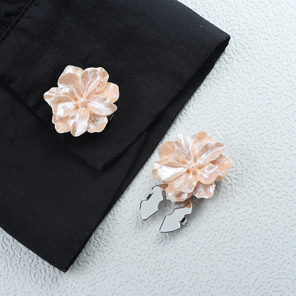 Pearlescent Gardenia Flower Button Covers Set for Women's Shirt Decoration