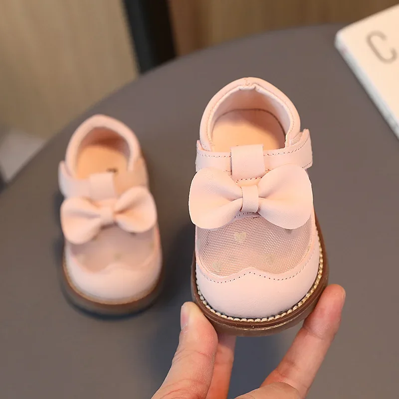 Hollow-out Lace Upper Baby Shoes Girl Cute Butterfly-knot Toddler Girls Shoes New Heart-shape Embroidery Party Kids G02032