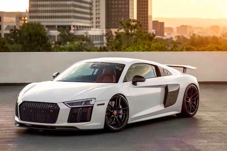 Per 16-18 Audi R8 Retrofit Kit Carrozzeria Aggiornato Pala Anteriore Spoiler Posteriore Gonna Laterale Cappuccio