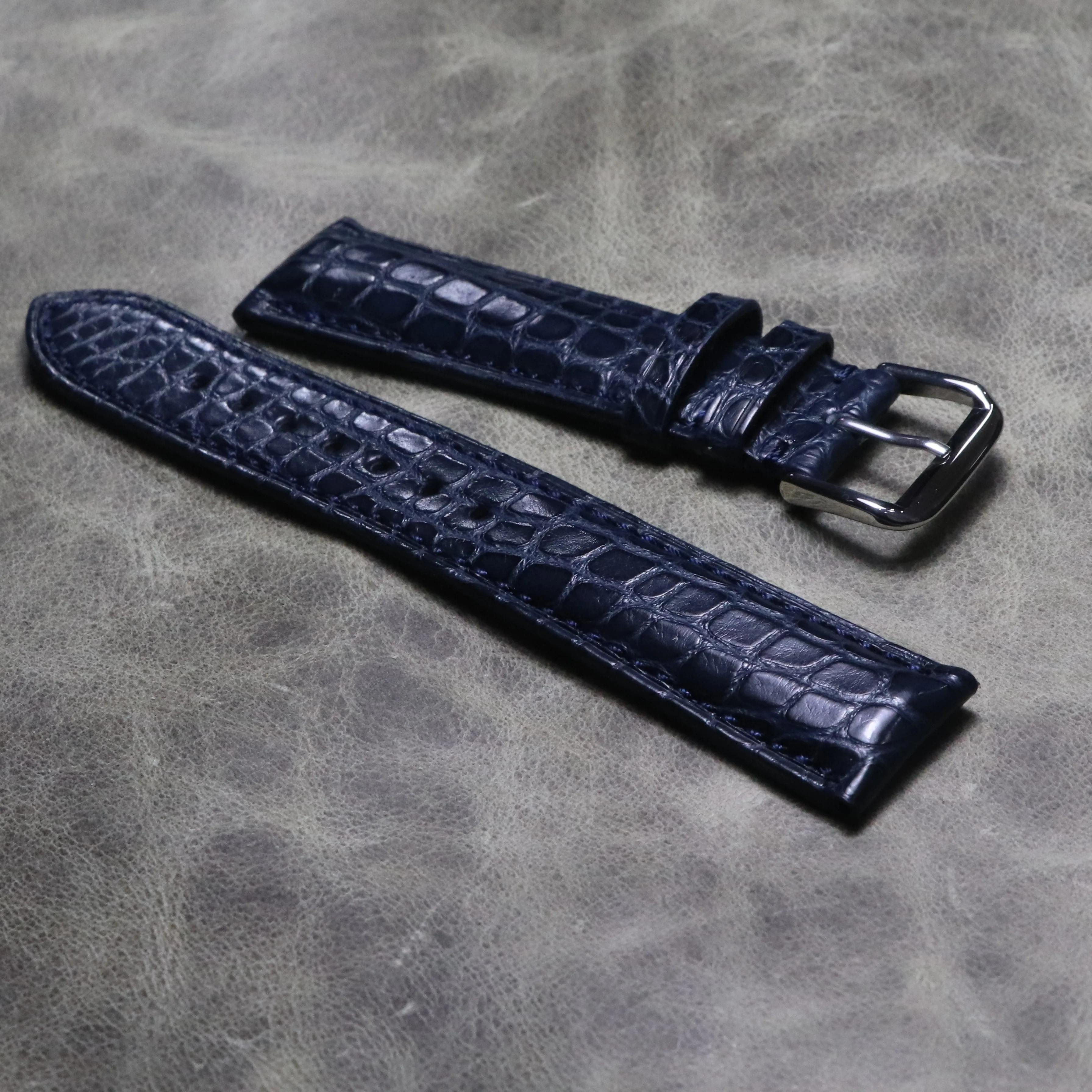 

High quality crocodile skin Genuine Leather Watchband 20mm 22mm Handmade Cowhide wristband vintage Blue Strap Watch Accessories