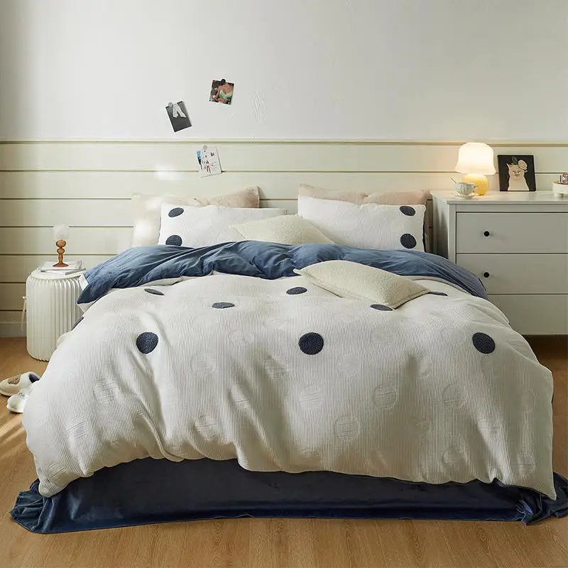 

Velvet and cotton Keep Warm Bedding Sets Towel Embroidery Twin King Queen Soft Bed Set Duvet Cover flat fitted Sheet pillowcase