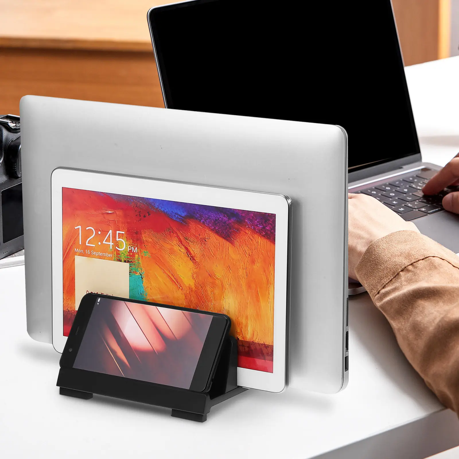 데스크탑 노트북 스탠드 수직 듀얼 슬롯 노트북 태블릿 휴대폰용 조절 가능 패딩 보호 미끄럼 방지 안정성 데스크 정리대
