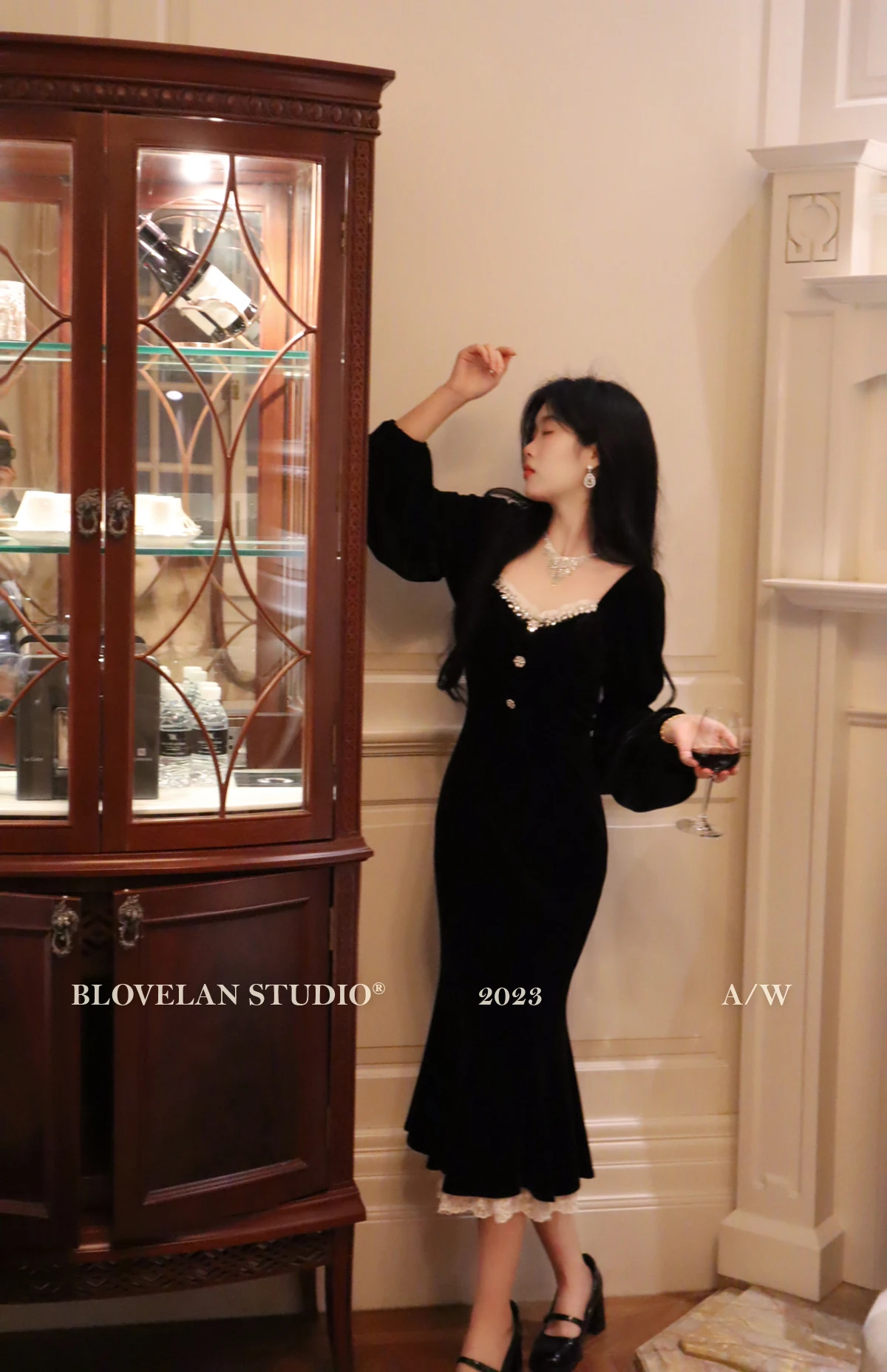 Elegant Black Velvet Midi Dresses for Women Square Collar Slim Bodycon Ruffles Patchwork Fishtail Autumn New Evening Party Dress