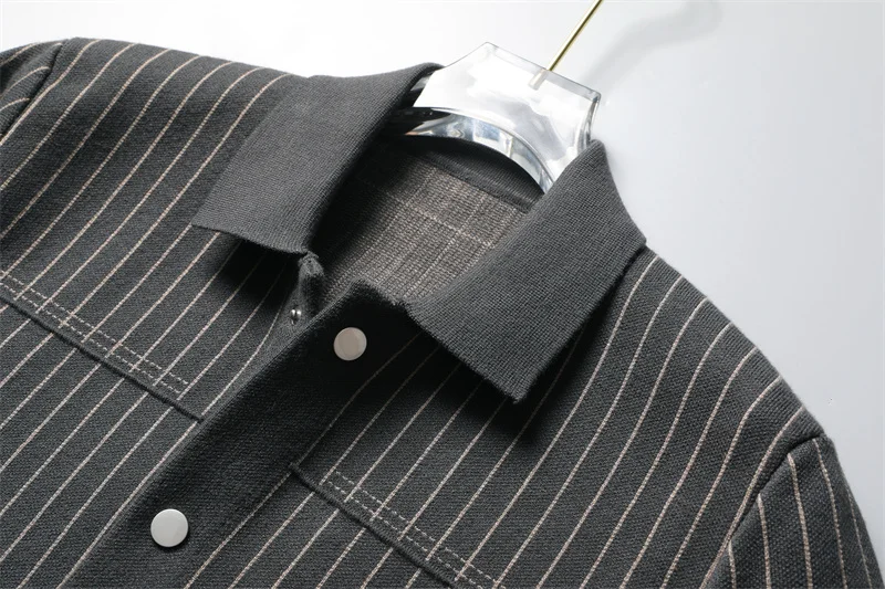 Hidden Buckle Stripe Printing Cardigan Men Sweter Korean Sweater Coat Designer Autumn Fashion Lapel Knit Cardigan Jacket Sweater