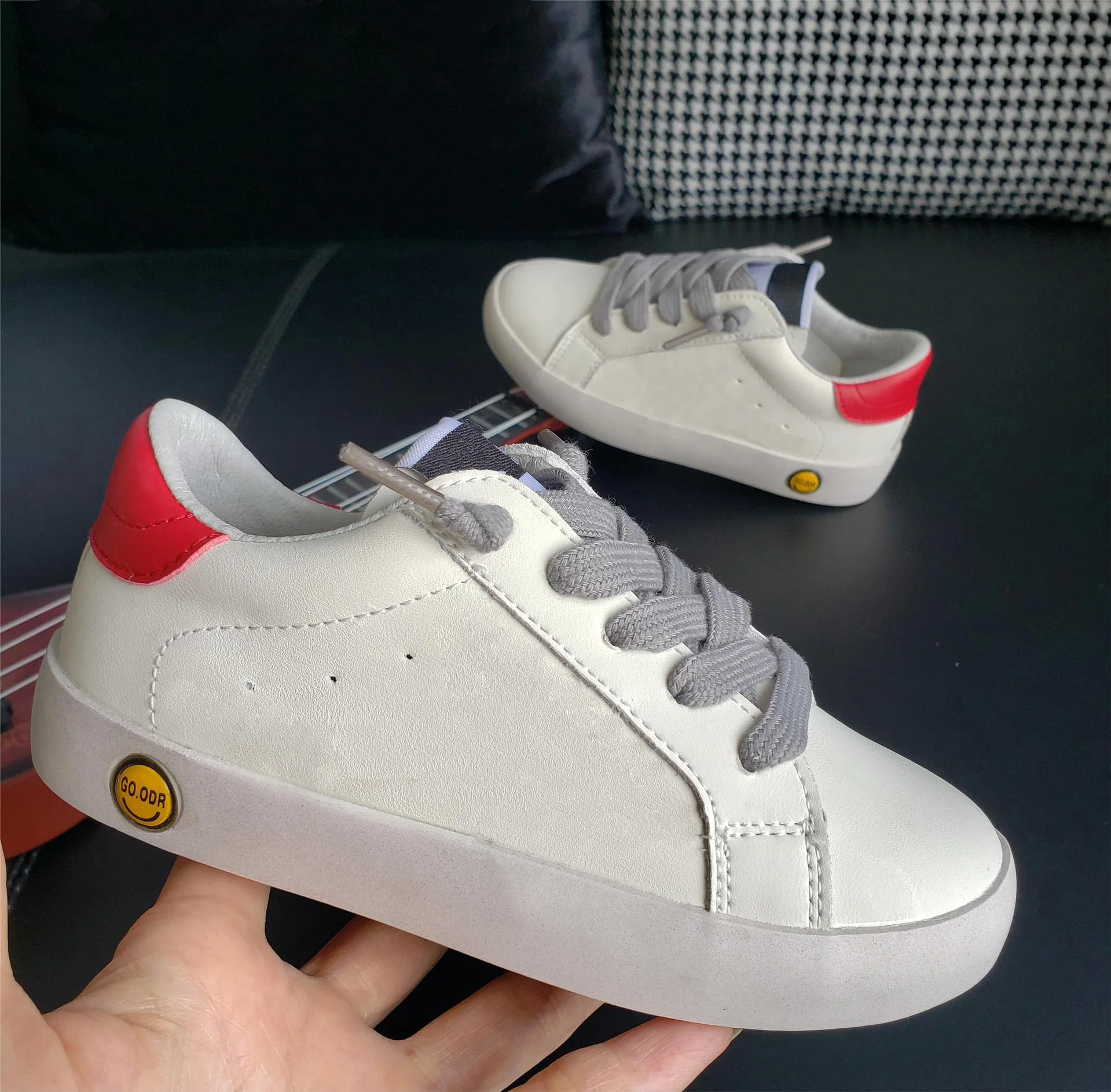New Fashion Designer Girls Sneakers Kids Flat Running Shoes Toddler Super Star Glitter Sequin Low-top Casual Leather Board-shoe 4