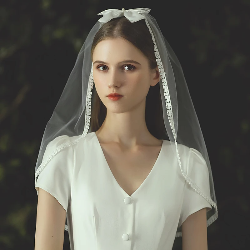 V728 Wedding Bridal Shoulder Veil Lace Edge Satin Pearl Bow White Short Brides Veil Women Marriage Accessories