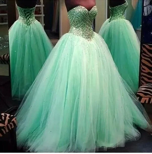 

Vintage Green Sweetheart Ball Gown Quinceanera Dresses Vestidos De 15 Anos Sparkly Crystal Beading Princess Birthday Party Gown