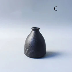 Elegant Black Ceramic Vase - Minimalist Japanese-Inspired Home Decor Piece (C)