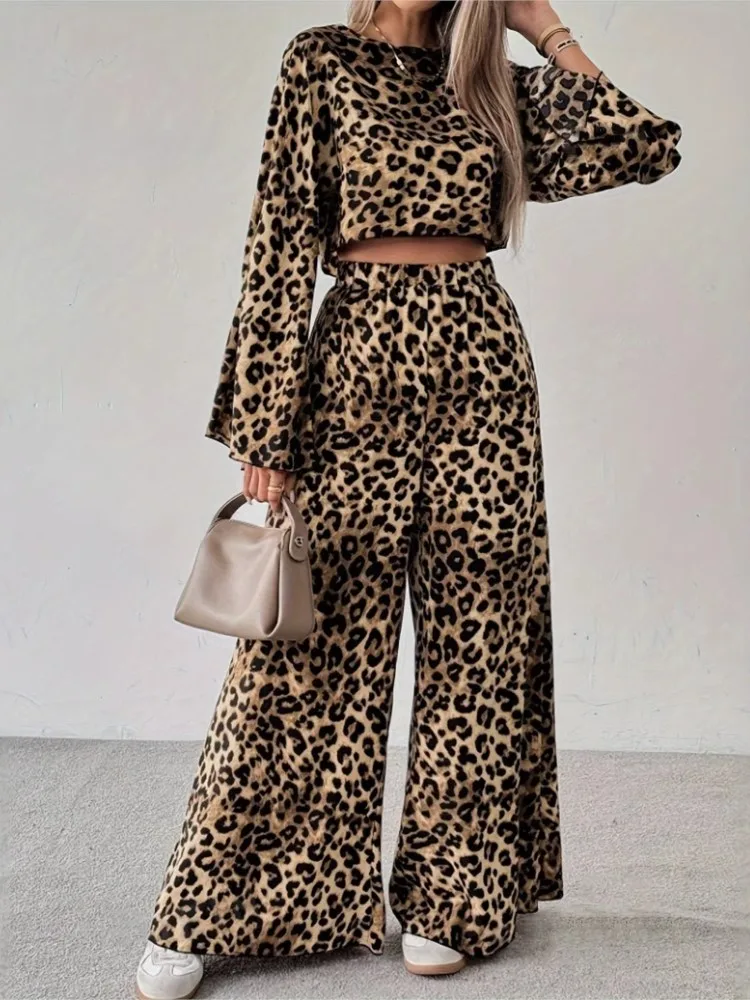 Ensemble 2 pièces imprimé léopard pour femme, haut court à manches longues évasées et col rond, pantalon large, ensemble décontracté assorti, nouvelle collection automne 1