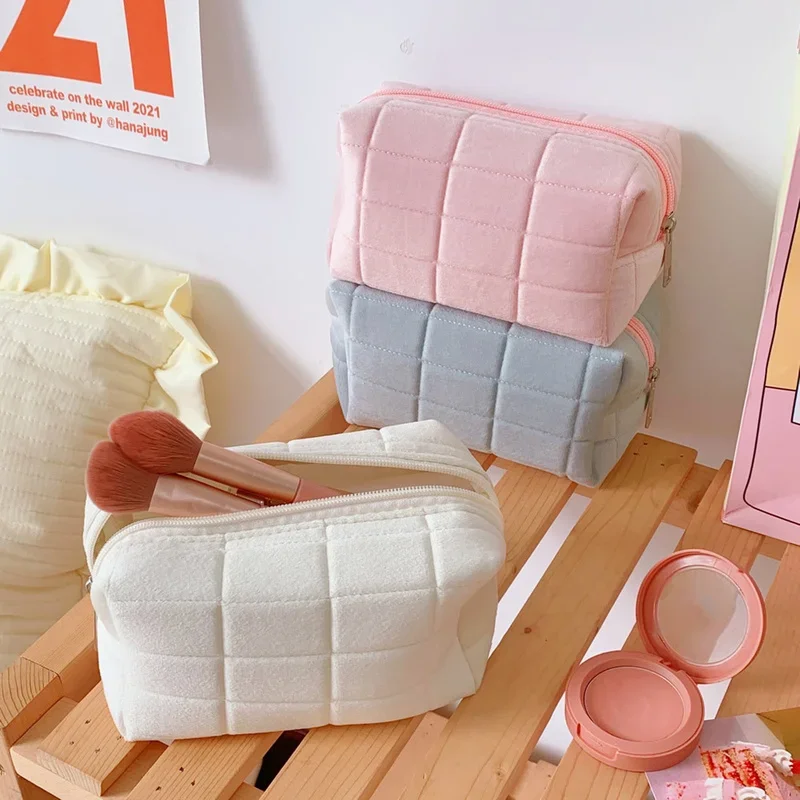 Women's Fashion Plush Makeup Bags Pencil Case Cute Student Storage Bag Soft Female Girl Wash Zipper Cosmetic Bag Organizer