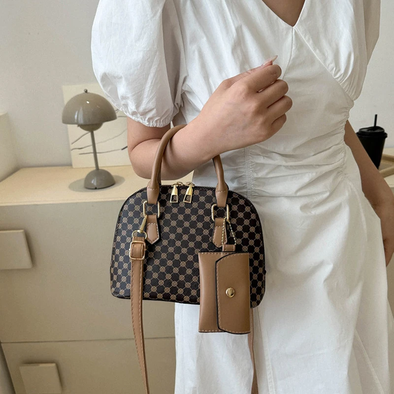 Luxury Shell Bag Fashion Women's Handbag Simple Style Shoulder Bag Plaid Print Crossbody Bag Shell Shape Wallet Card Bag