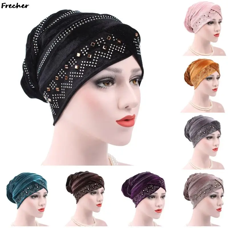 

Женская зимняя шапка-тюрбан с кристаллами и бусинами