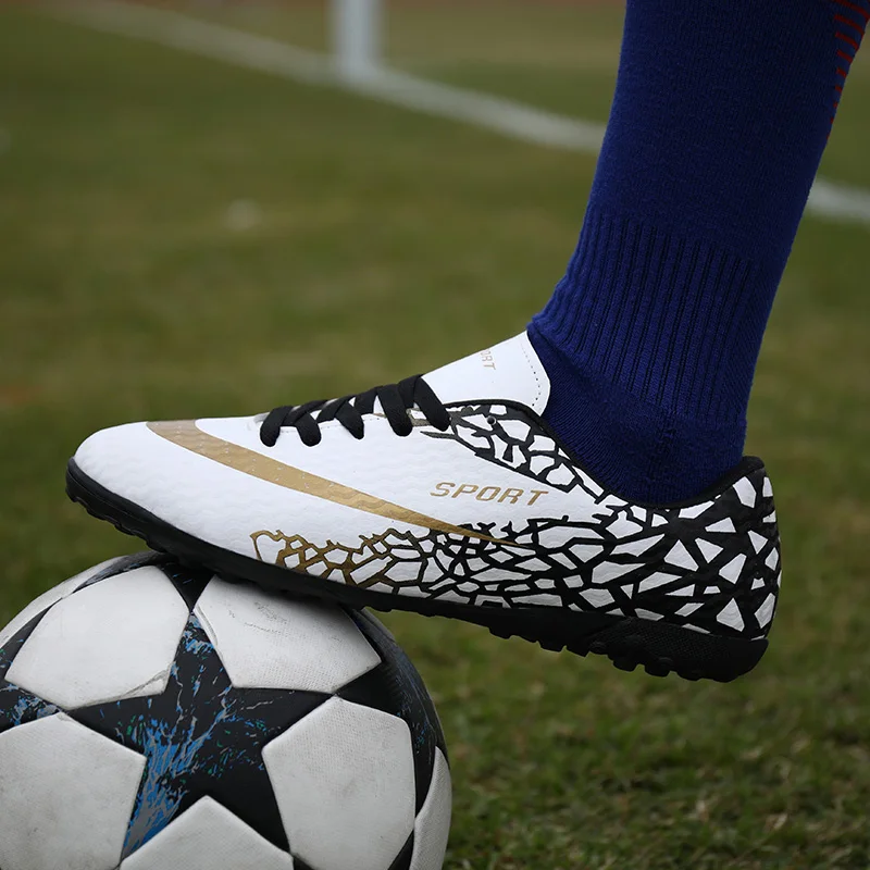Soccer Boot 2024 Soccer Shoes for Men Outdoor Breathable Turf Soccer Cleats Professional Football Shoes Kids Boys
