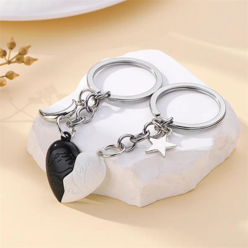 

1Pair Fashion Creative Romantic Magnetic Half Heart Keychain Couple Keychain Charm Phone Case Decoration Valentine Day Gift