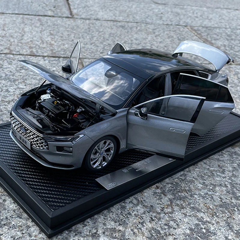 

1/18 Alloy Ford MONDEO 2022 Metal Diecast Car Model Gray Display Ornaments Boys Toys Hobby Gifts Collection