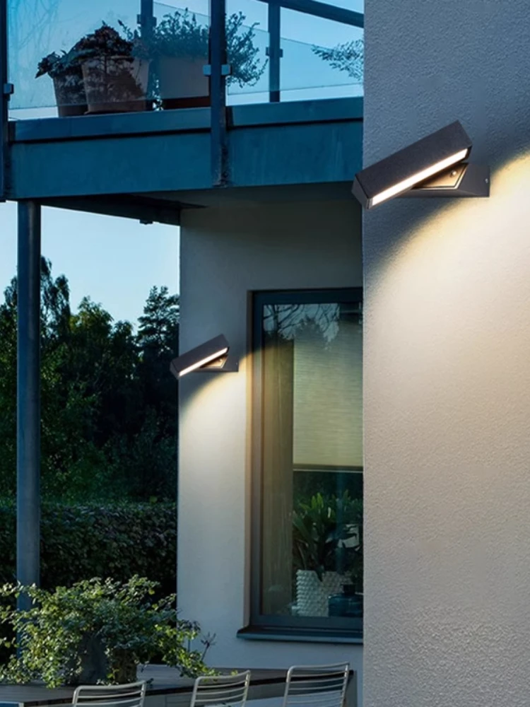 Outdoor waterproof rotatable wall lamp villa courtyard wall washer Nordic modern simplicity