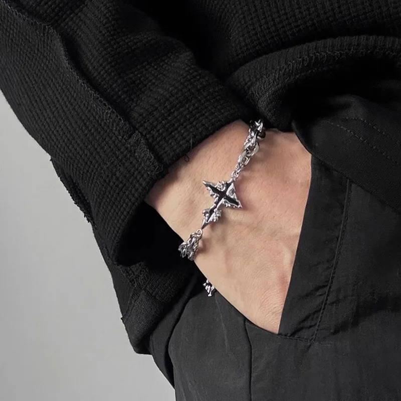 Vendite calde Collana con croce scura Moda uomo Stile punk Acciaio al titanio Non sbiadisce Bracciale da donna di fascia alta Set di gioielli Accessori 1