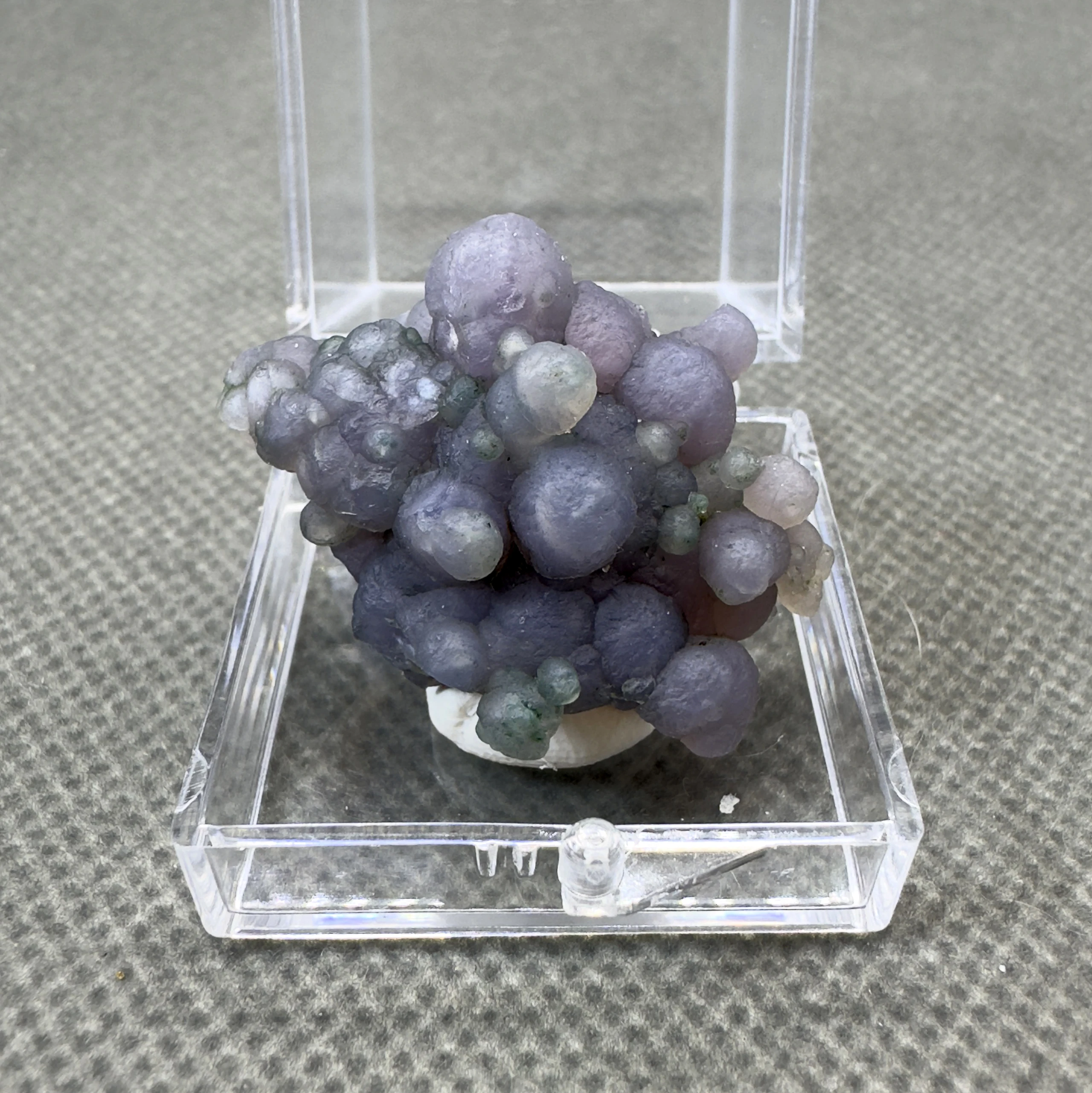 Natural grape agate mineral specimen + box sie 3.4 cm + healing quartz crystals and stones rock gemstone 6