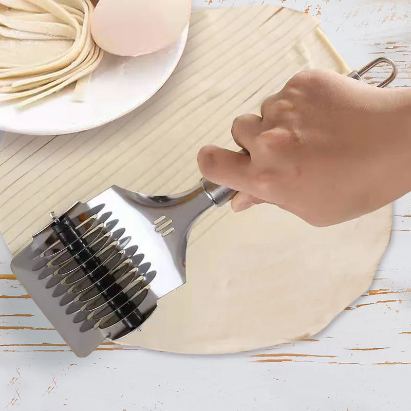 Stainless Steel Pasta Noodle Cutter Pasta Spaghetti Maker Noodle Lattice Roller Handheld Dough Cutter for Kitchen Cook MS-343-2