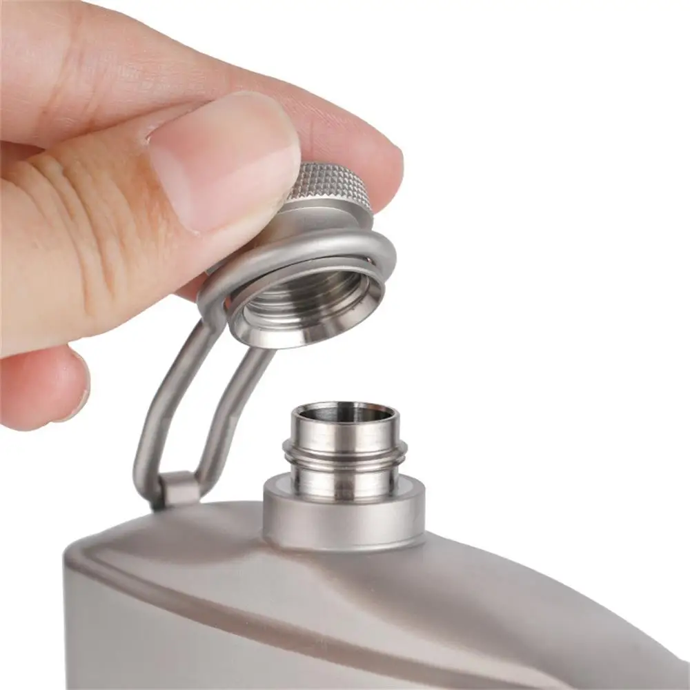 Silverant titanium Titanium Flask Wine Hip Flagon with Screw Cap Clip Ultralight Hydration Flat Bottle for Outdoor Hiking 3