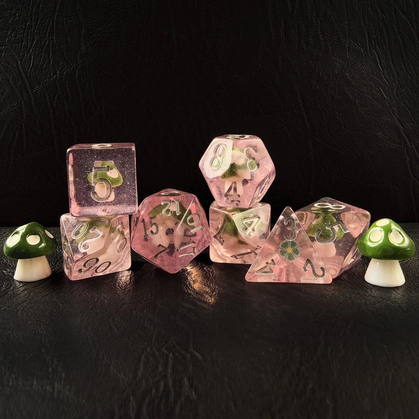 Mushroom 7PCS DND Polyhedral Dice Set, Cartoon Mushroom Dice for Role Playing Dice Games and RPG MTG Table Games 5