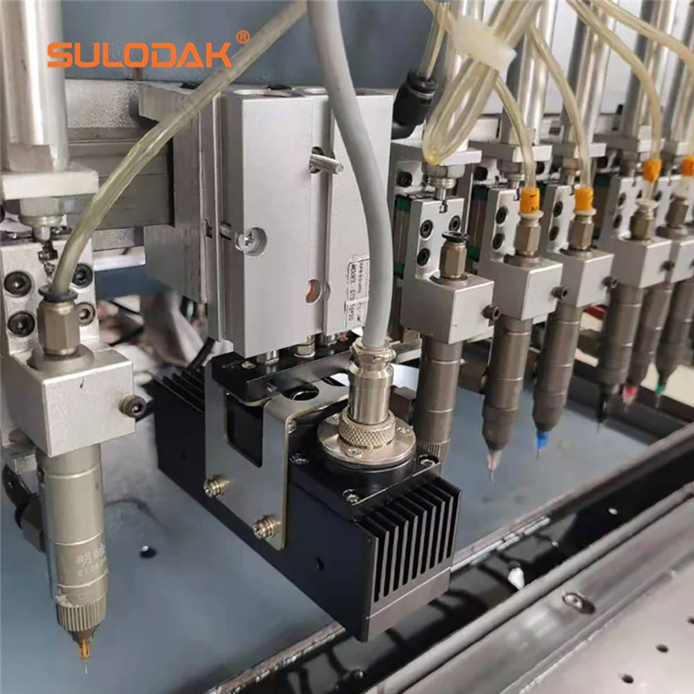 Лампа, пластиковая лампа с УФ-отверждением