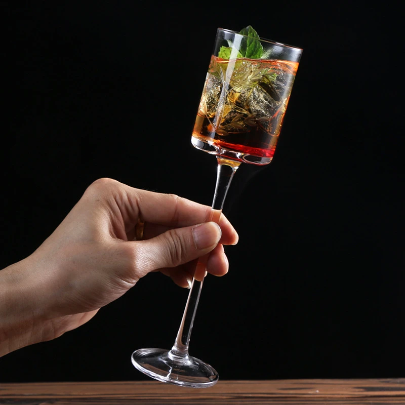 Description Picture 3 of item1/2/4 Pcs Cocktail Glass Series Goblet Straight Martini Glass, Personality Champagne Wine Juice Dessert Glasses