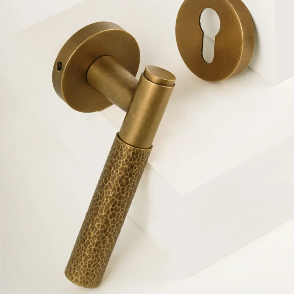 DOOROOM Luxury Door Lock Brass Hammered Polished Bedroom Door Handle Indoor Hidden Single Lock Interior Bathroom Wood Lever