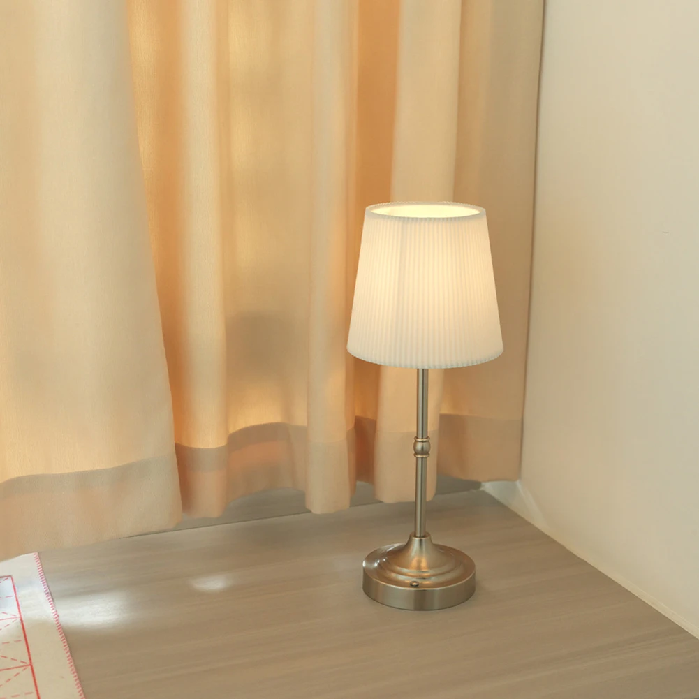 침대 옆 식당 램프 USB 충전식 터치 컨트롤 패브릭 쉐이드 무드등 2200K 따뜻한 빛 휴대용 무선 테이블 램프