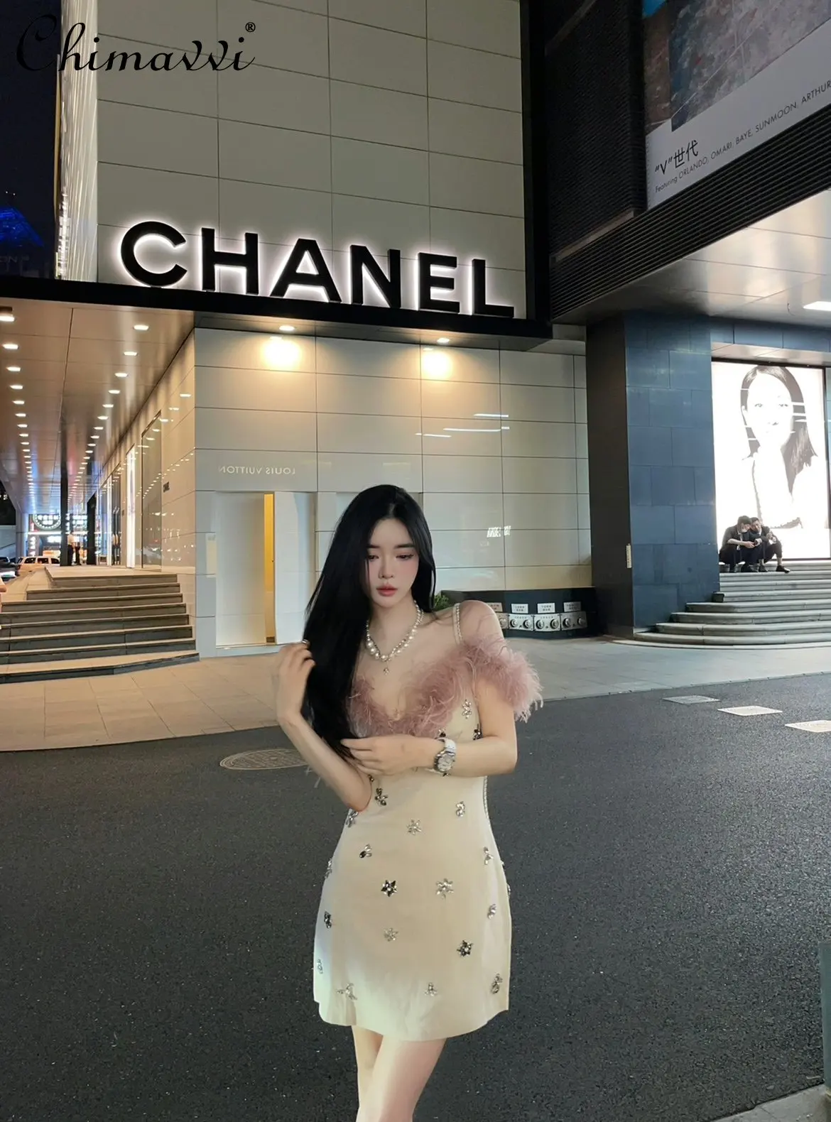 

High-End Ostrich Gross Weight Sewing Diamond Suspender dress 2023 Spring New Fashion Slimming Light Luxury Temperament Dress