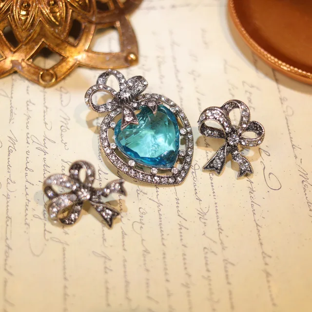 Blue Bow Love Brooch Stud Set: Vintage Middle East European and American Blue Bow Elegant