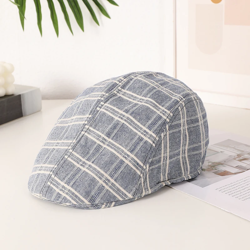 casquette plate grise à carreaux