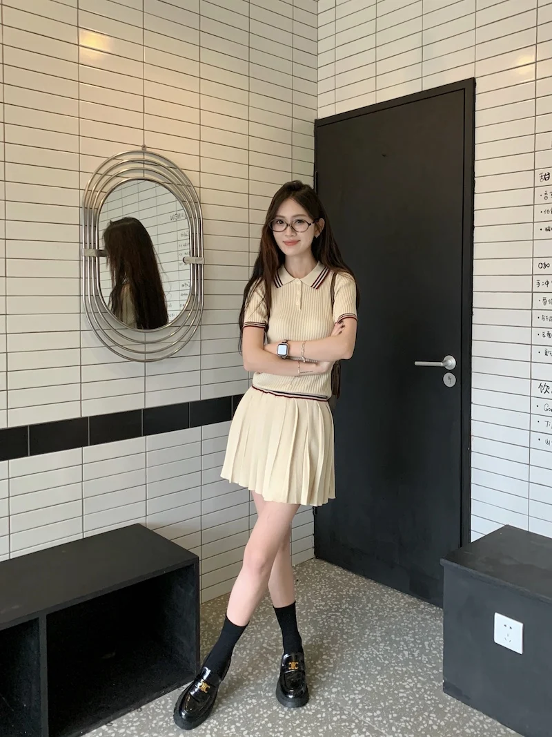 Autumn Knitted Two-piece Skirt Set Women Turn-down Collar Short Sleeve Top Pleated Mini Skirt Korean Fashion Knitting Outfits