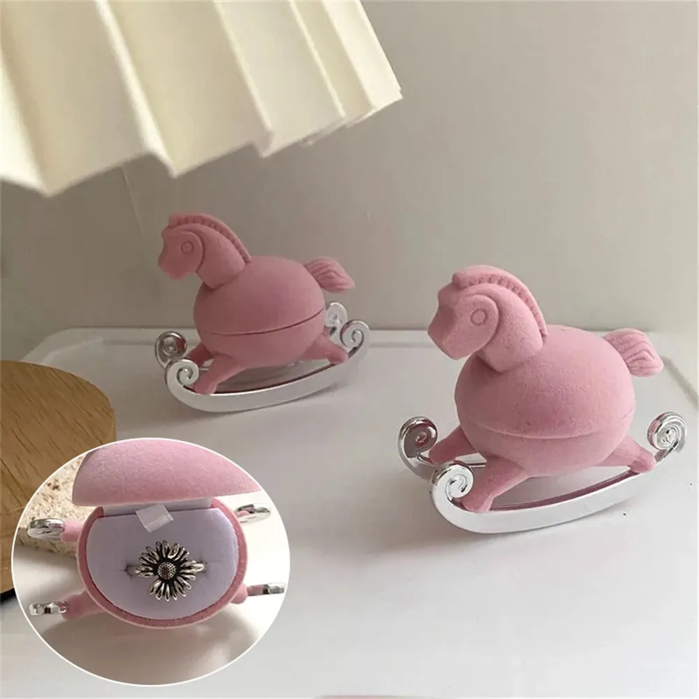 

Шкатулка для ювелирных изделий розовая для женщин, дорожный органайзер для колец и сережек с подвесками, симпатичная мини-витрина в упаковке