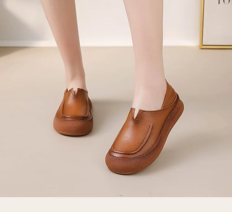 Neue V-Schnitt-Rindslederschuhe für Damen, luxuriöse Ballerinas mit breiter Zehenpartie, Damen-Vintage-Slip-on-Römerschuh, hochwertige Markenmokassins – Detail 24