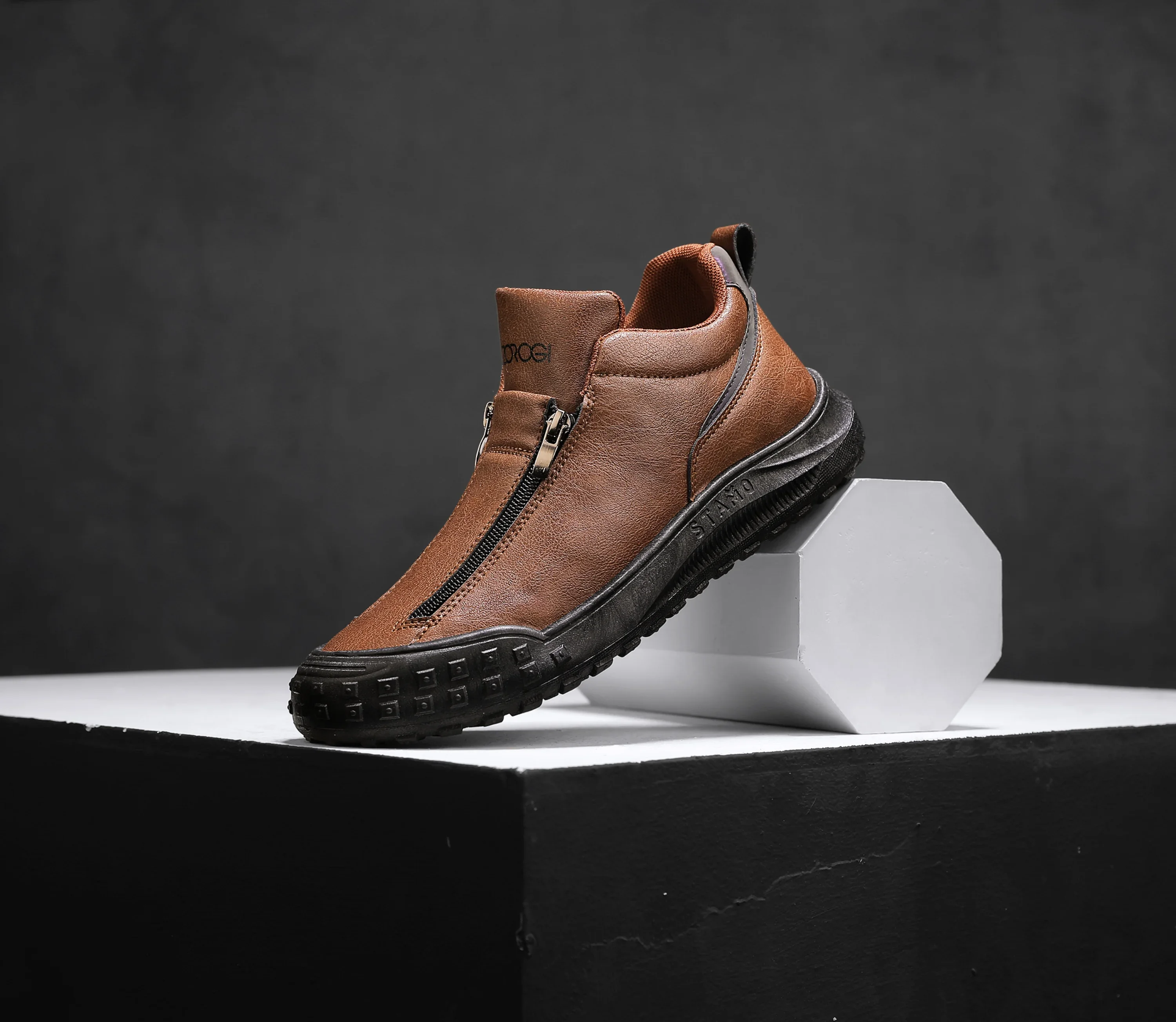 Autumn and Winter Popular Mid-top Zipper Tire-soled Outdoor Sports Shoes for Men 3