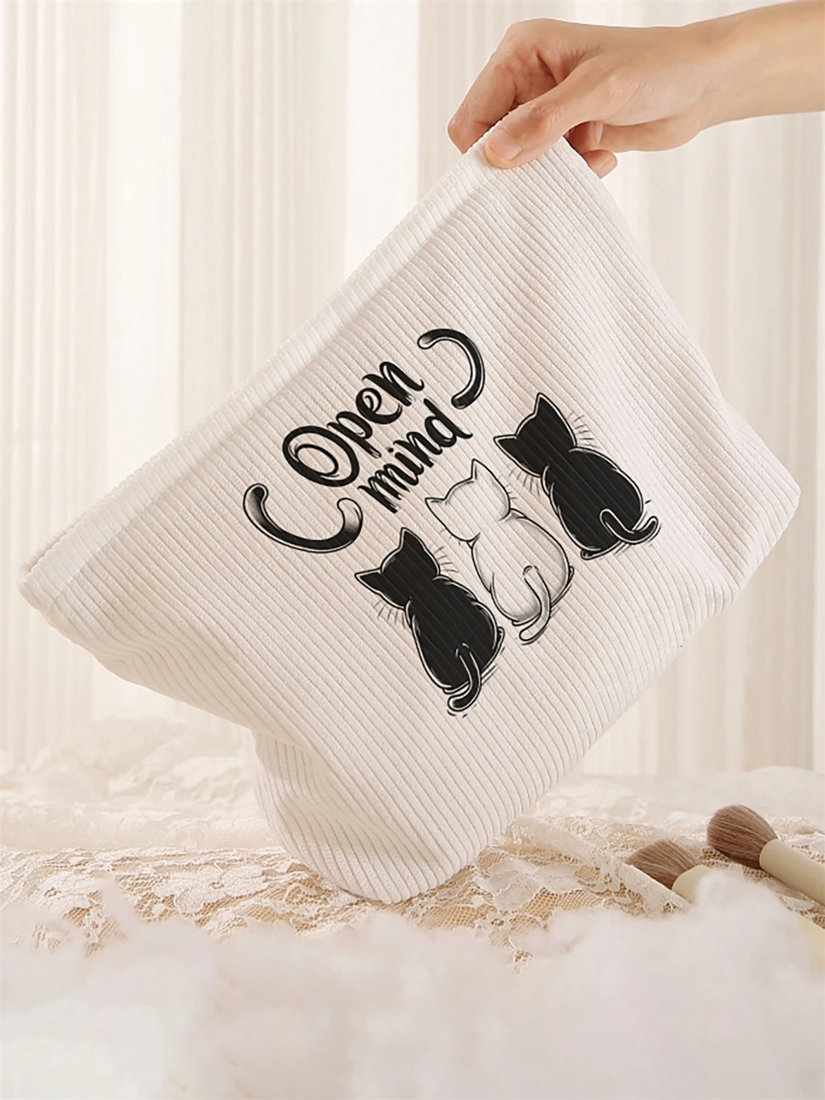 1 cartoon cat pattern corduroy makeup bag, lightweight zipper makeup storage box, multifunctional bag with lining