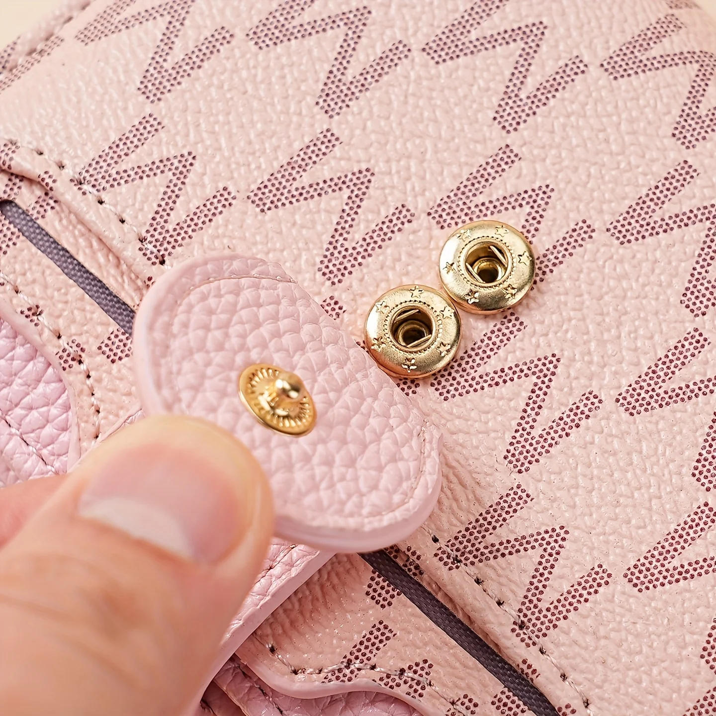 Women’s Retro Wallet – Multiple Card Slots, Cash Pocket, Mini Purse, Minimalist Travel Wallet