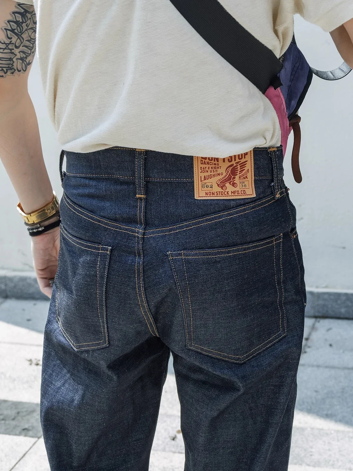 Non Stock Late 1960s Men's Slim Fit Jeans Mid-Rise Selvedge Denim Pants Dark Blue 2