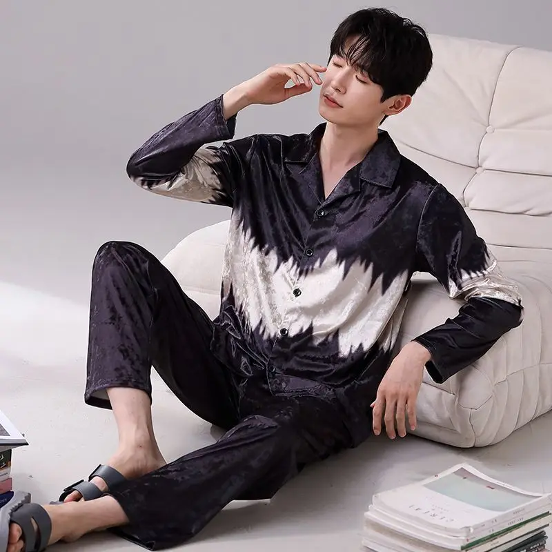 Рисунок 2 - Осенне-зимняя мужская пижама