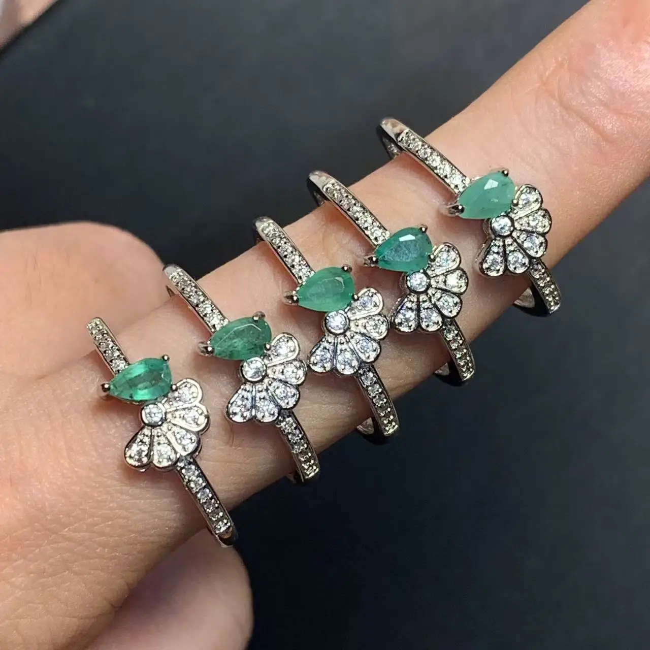 Natural Emerald Ring Adjustable Female Classic Ring Jewelry for Women Gift Wholesale High Quality Vintage Fine