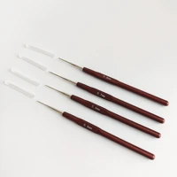 Crochet à tricoter aiguille Dreadlock outils de cheveux crochets en plastique métallique 0.5Mm 0.6Mm 0.7Mm 0.8Mm tissage de cheveux Micro crochet bricolage 4