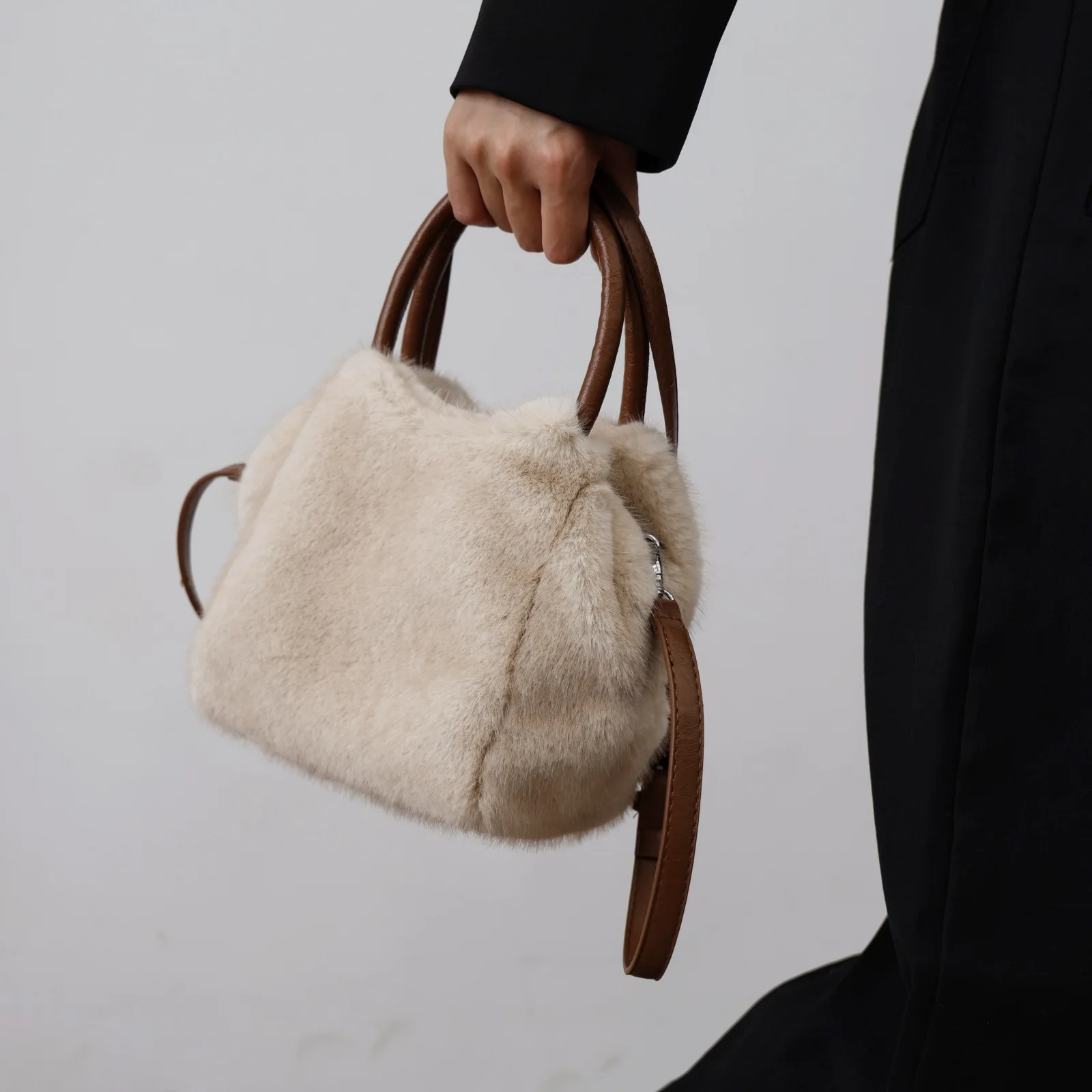 Faux Fur Fashion Handbag Women Classic Designer Shoulder Bags Leather PU Crossbody Bag for Women Messenger Bag Female