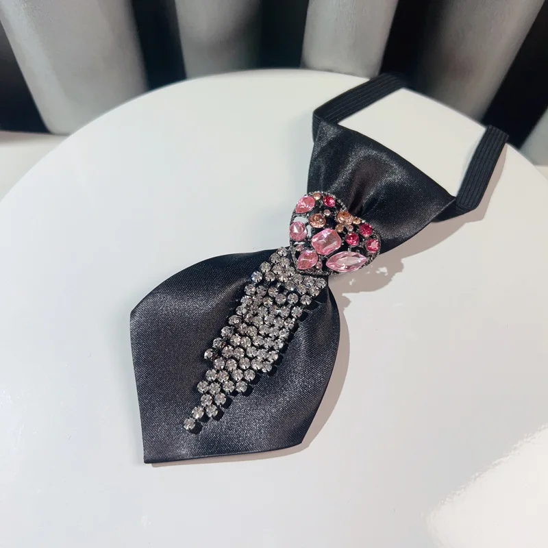 Vintage Black Velvet Bow Tie for Women Rhinestone Crystal British Style Bowties Shirt Collar Pins Luxulry Jewelry Accessories