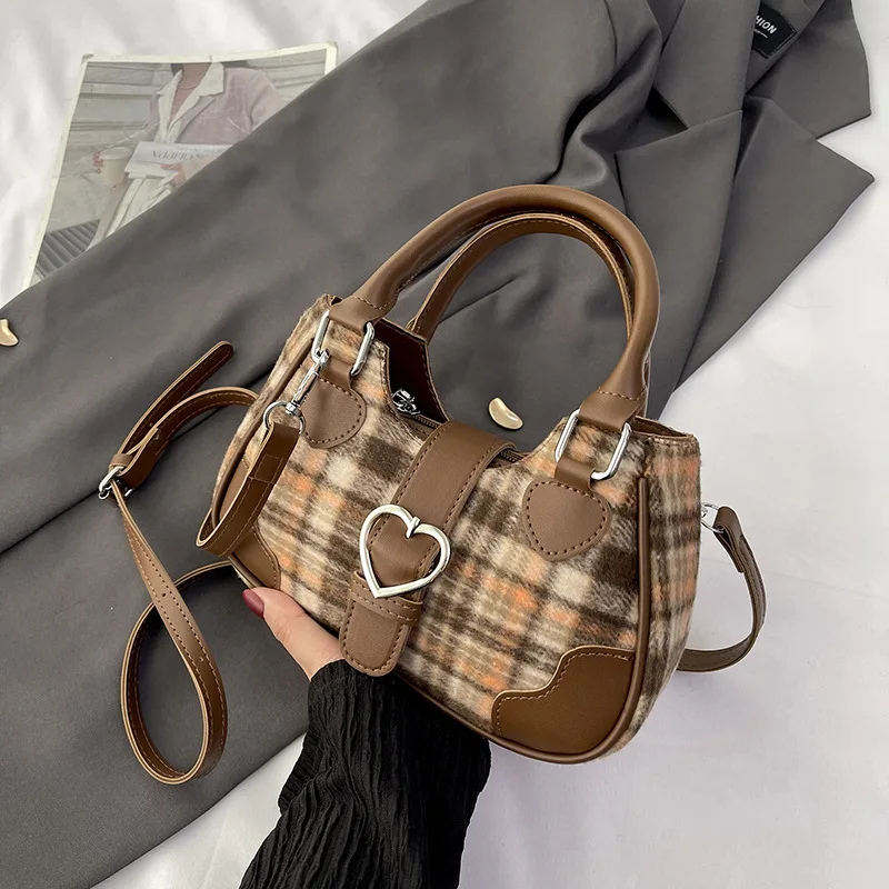 Plaid Womens Handbag Korean Fashion Sweet Cute Elegant Casual Shoulder Bag Autumn and Winter College Style Girls Armpit Bag