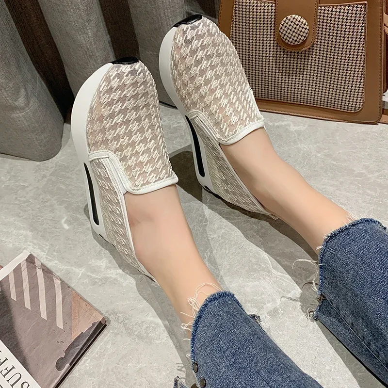 Hot Sale Women Sport Shoes Mesh Breathable Sneakers 2023 Summer Casual Loafers Outdoor Running Shoes Fashion Lace Flats Platform