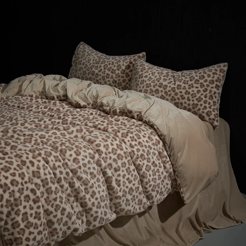 Leopard Plush Winter Bedding Set 1