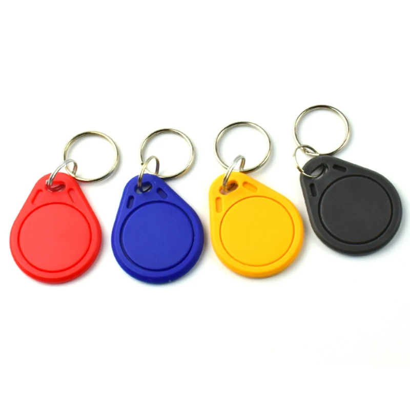 10Pcs Ntag215 Keyfob Tag 13.56Mhz Nfc Tag Ntag215 Card Keychcain Amiibo Fatto In Casa Per Tutti Gli Interruttori Tagmo Del Telefono Nfc